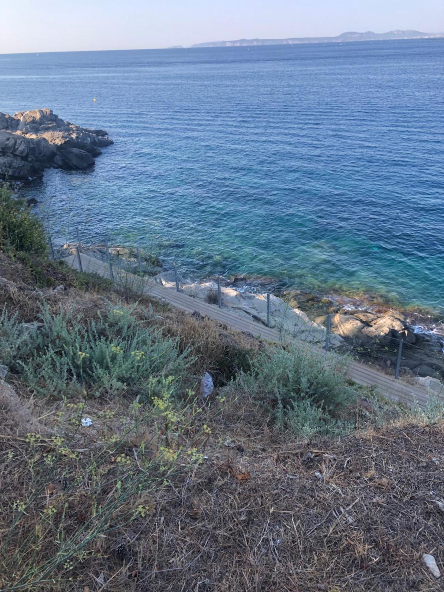 L'Odyssee Roses Bagian luar foto