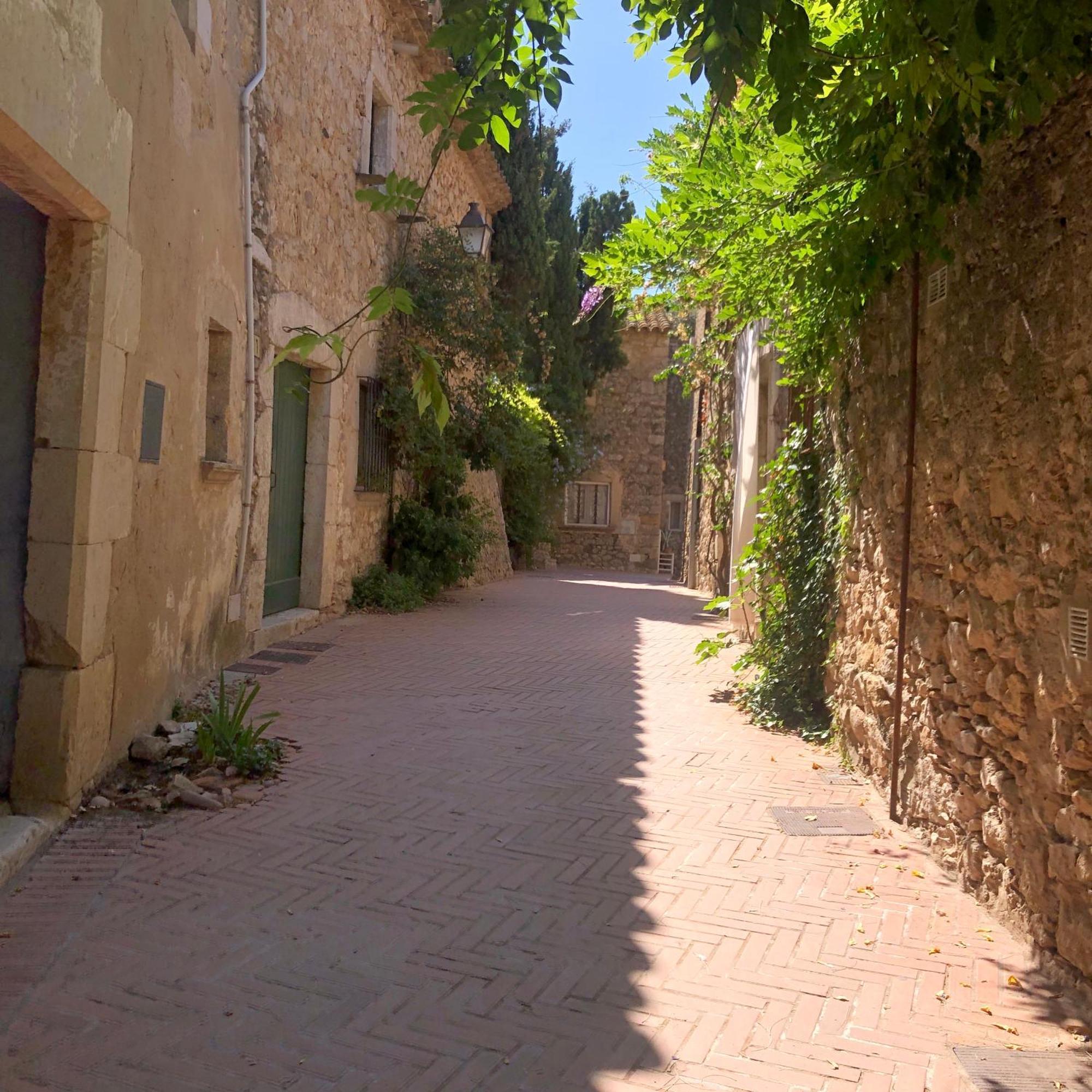 L'Odyssee Roses Bagian luar foto
